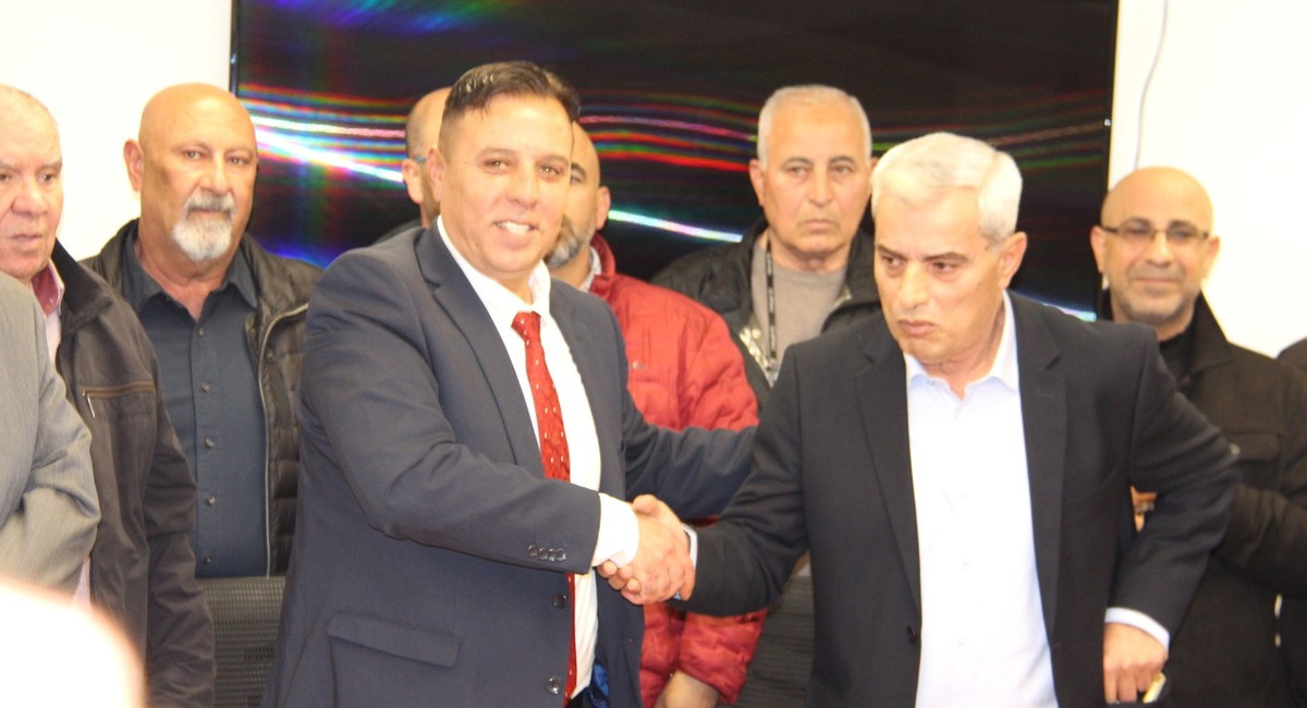 بأجواء أخوية.. رئيس مجلس دير حنا سعيد حسين يتسلّم منصبه من سابقه قاسم سالم وسط مشاركة واسعة من أهالي البلدة والمؤيدين