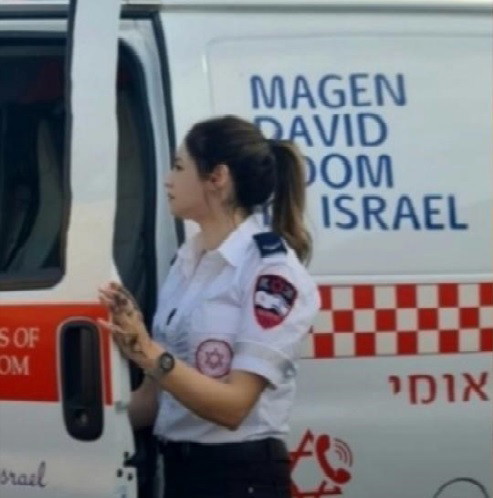 نور أحمد أول سائقة لسيارة اسعاف نجمة داوود الحمراء في كوكب أبو الهيجاء: حبّ المساعدة واتبع الشغف أوصلني للنجاح