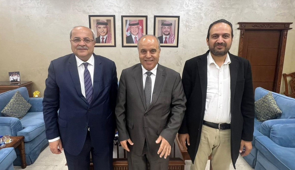 النائب د. أحمد الطيبي في لقاء مع وزير التعليم العالي الأردني د. عزمي محافظة للبحث في سبل زيادة المنح والمكرمات لطلبة الدّاخل