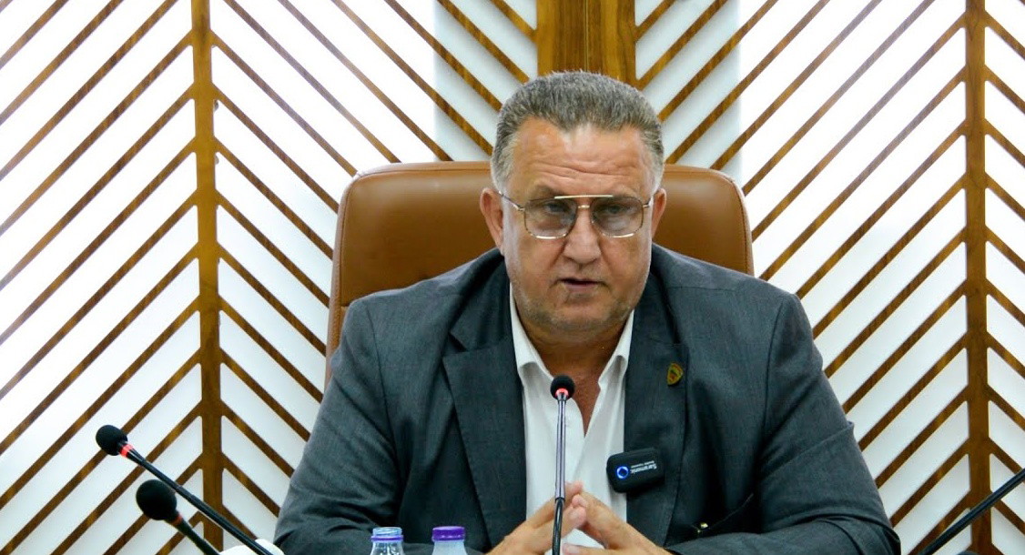 الشرطة تعزز الأمن حول منزل رئيس مجلس كفرمندا علي زيدان بعد تلقيه تهديدات