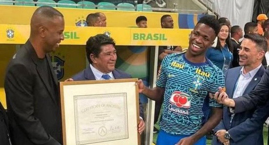 مفاجأة .. اختبار DNA يكشف انتماء فينيسيوس إلى الكاميرون