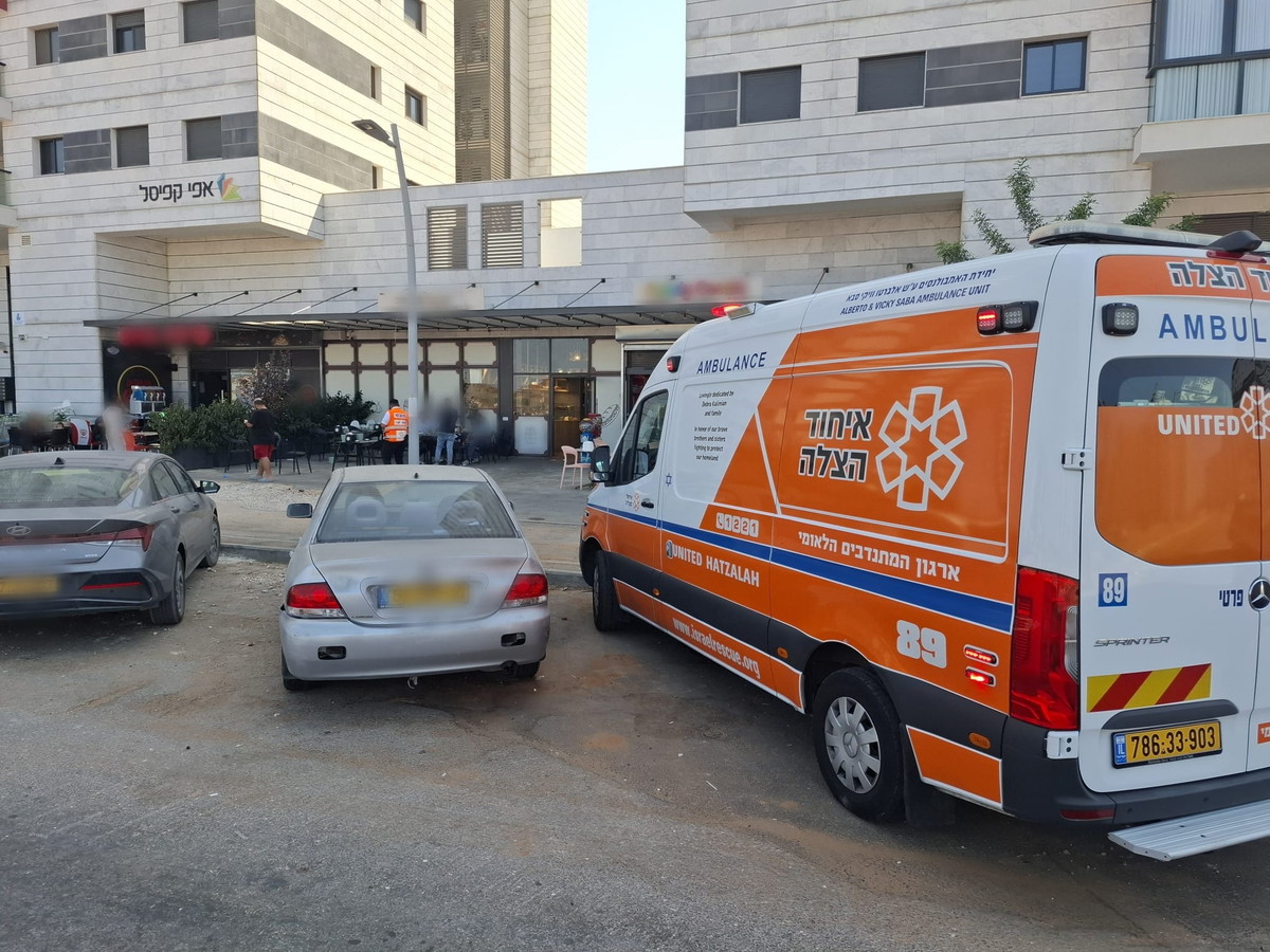 باشرت الشرطة التحقيق في ملابسات الحادث.