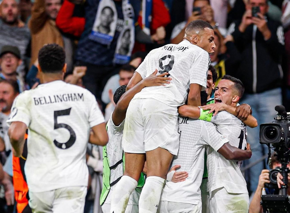 اللاعب إدواردو كامافينجا يسخر من توظيفه في مركز جديد 