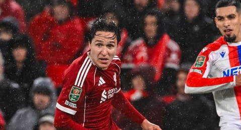 كريستال بالاس يزيد من آلام ليفربول ويطيح به من كأس الرابطة