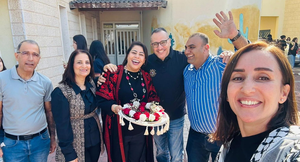 ثانوية عيلوط تتألق خلال احياء يوم التراث بمشاركة المعلمين والطلاب