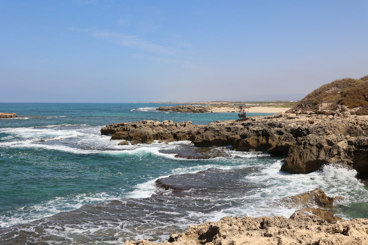 يكون مائلاً للبرودة خلال ساعات المساء 