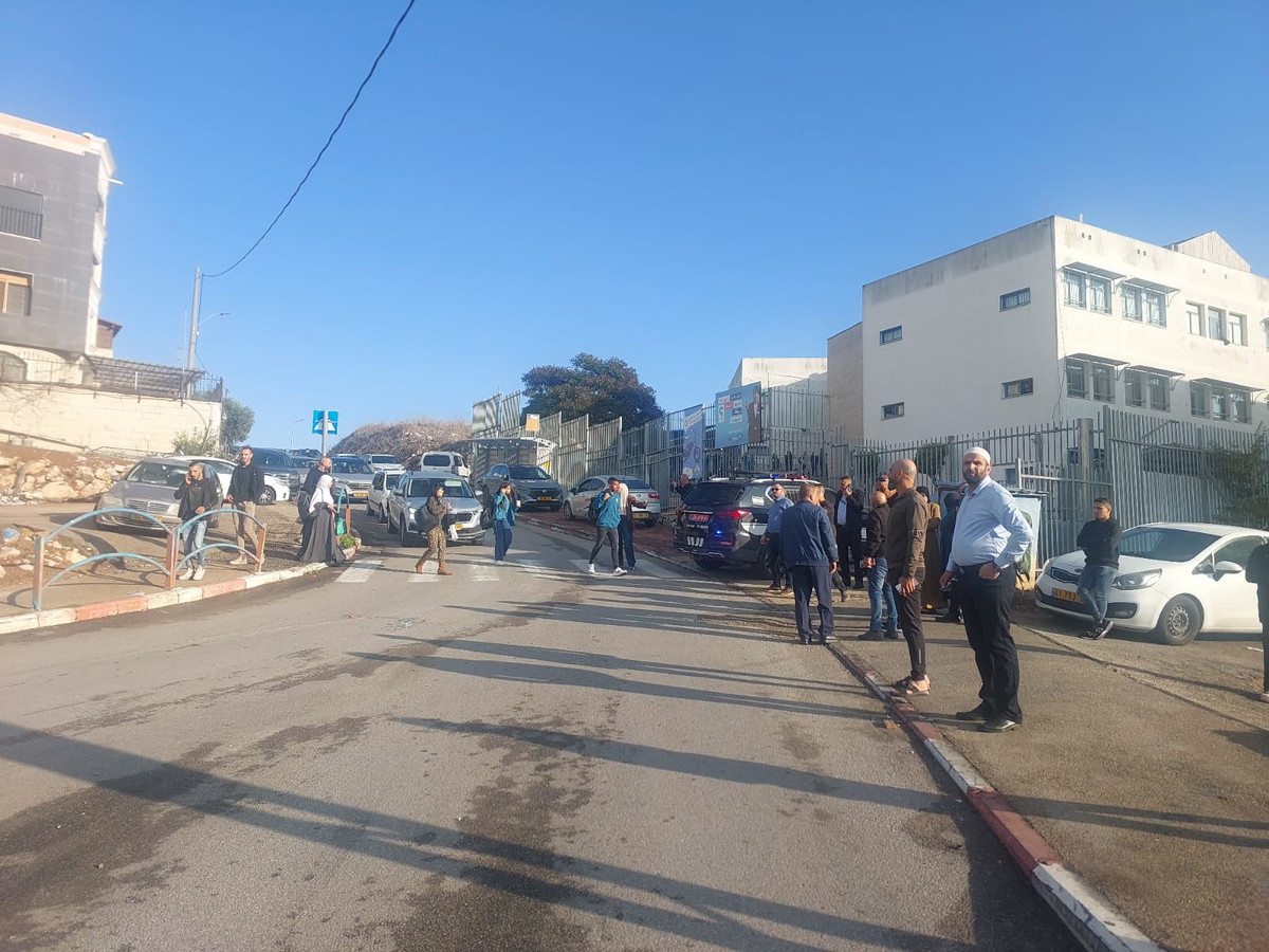 باشرت الشرطة التحقيق في ملابسات الحادث.