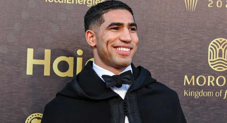 المغربي أشرف حكيمي يتوج بجائزة أفضل لاعب إفريقي للمرة الأولى