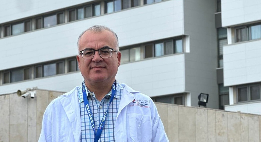 انشاء تحويلة شريانية مؤقتة لإنقاذ كلية مريض أثناء اصلاح الشريان الأورطي