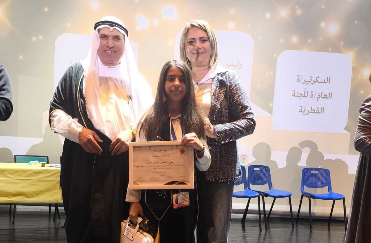 مدرسة البيادر- حورة: فوز الطالبة تسنيم القواعين في مسابقة فن الخطابة