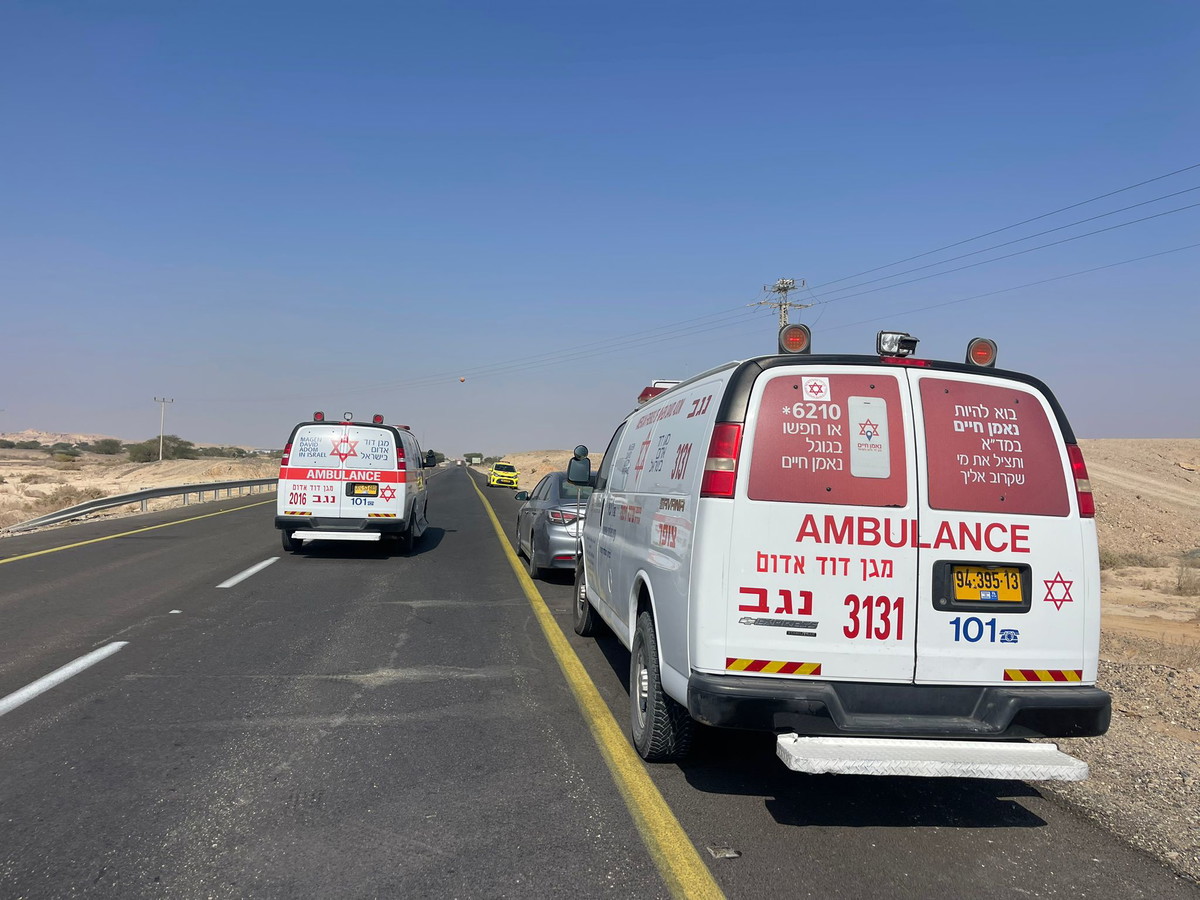 انقلاب مركبة في عين ماهل وشاب حالته خطيرة