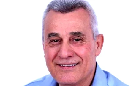 صمت الجّروح الهادئة وجع يُشبه غربة الوطن