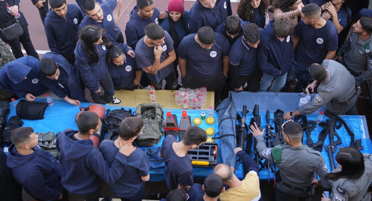 فعّاليات توعويّة وتربويّة لطلّاب العسر التّعليمي في طمرة بمبادرة وحدة نيابة المرور في الشّمال ووحدات شرطيّة وطواقم إنقاذ مختلفة