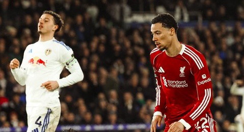 ليفربول يواصل فصوله الباردة ويتعادل مع ليدز في غياب صلاح