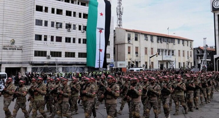 إسرائيل تعقد اجتماعات طارئة وتهدد بخطوات رسمية ضد دمشق بعد هتافات الجيش السوري المؤيدة لغزة