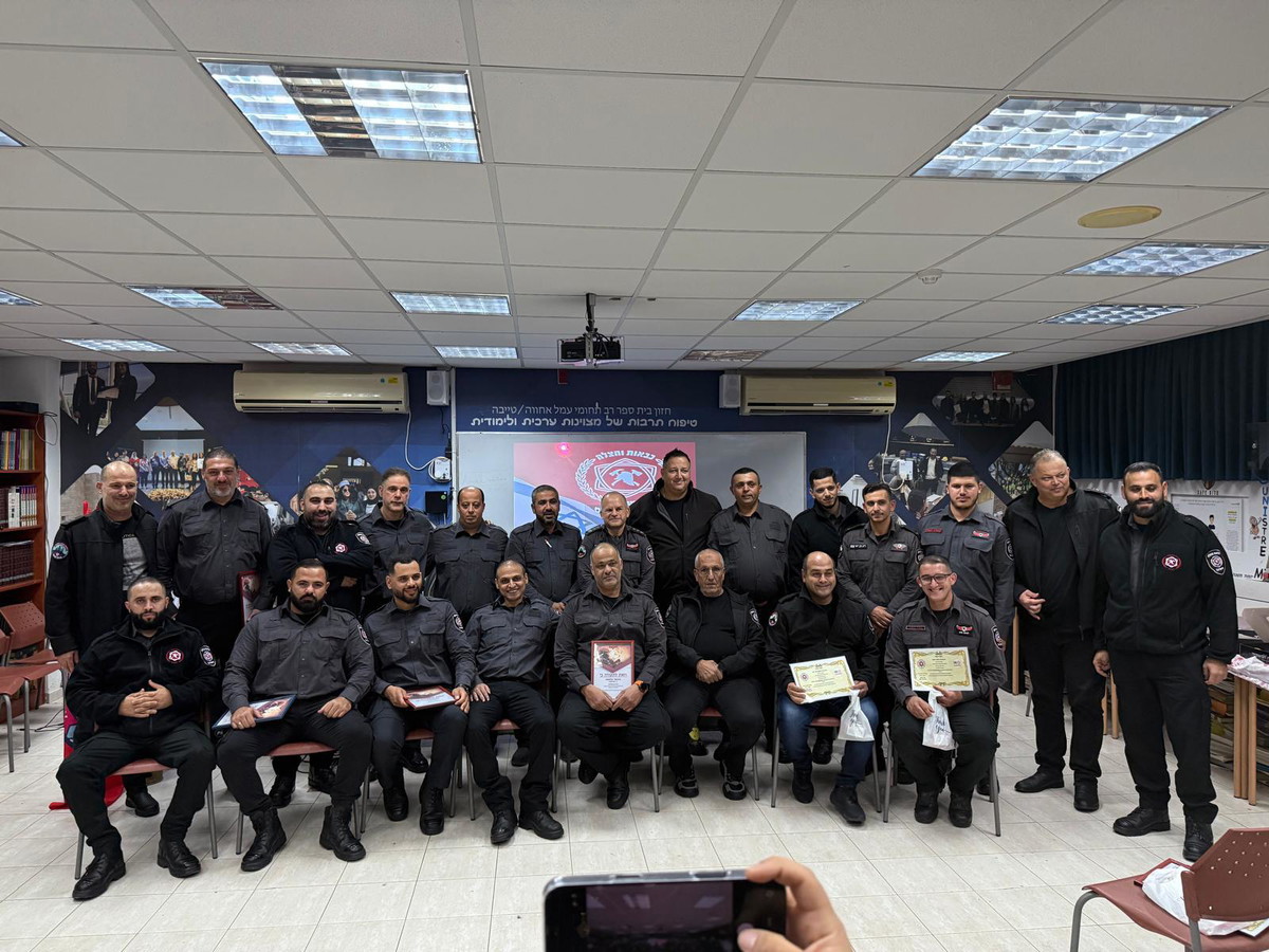 الإطفاء والإنقاذ: تخريج دفعة جديدة من المتطوعين في قلنسوة والطيبة