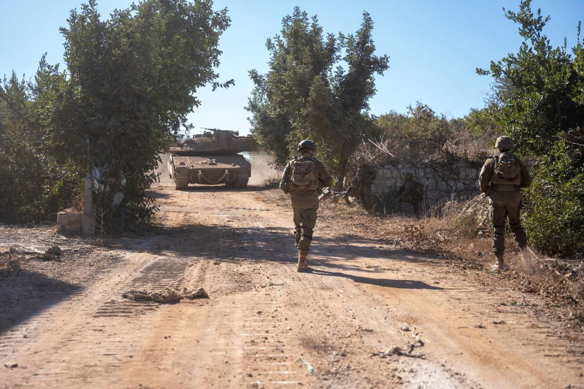 وسائل إعلام إسرائيلية: المستوى الأمني يدفع نحو عملية عسكرية ضد حزب الله في لبنان