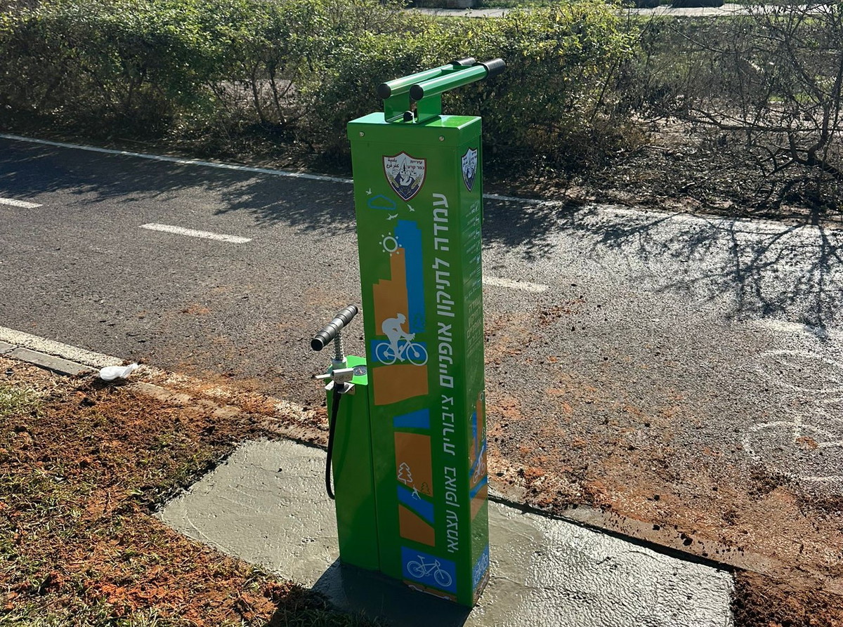 كفرقرع: تركيب محطات لتصليح الدّراجات 