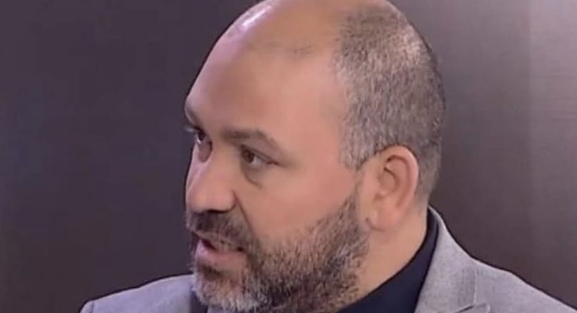 بين صناعة الرأي العام والجمود السياسي