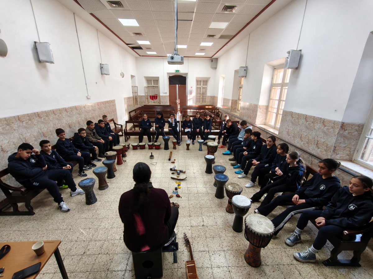 سلسلة من النشاطات اللامنهجية- جمعية التطوير الاجتماعي تحتفي باللغة العربية في مدارس حيفا العربيّة