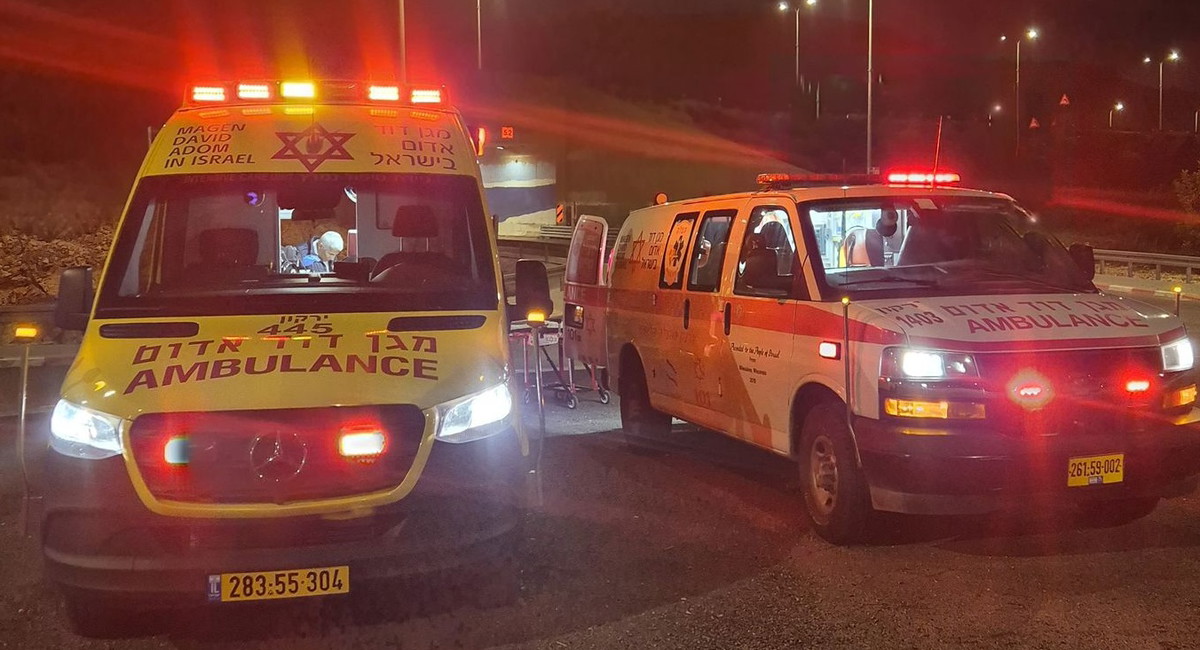 الناصرة: إصابتان خطيرتان وإصابة طفيفة في حادث طرق مروع بين مركبتين