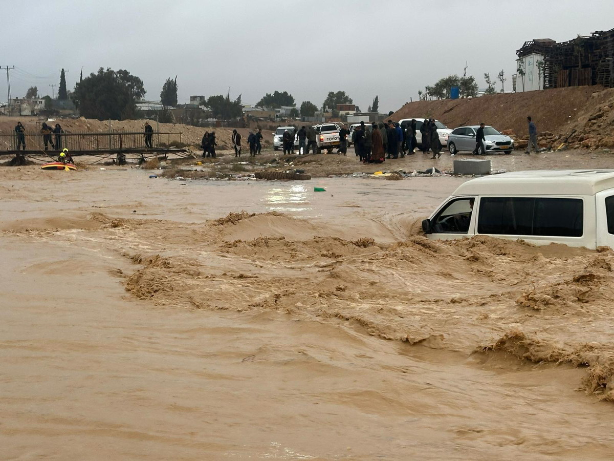 فيضانات في الجنوب بفعل العاصفة والمنخفض الجوي