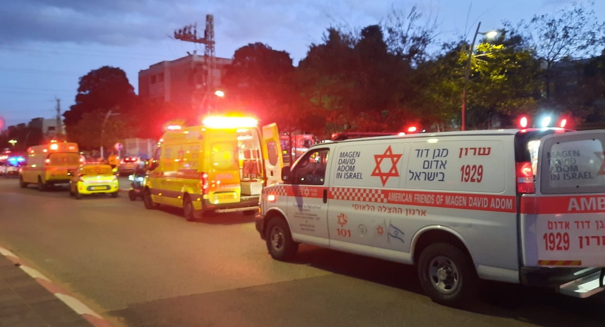 الخضيرة: 5 إصابات جراء اندلاع حريق في مبنى سكني