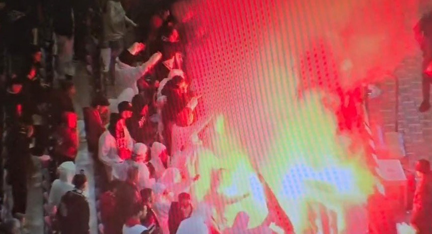 اعتقال 3 مشجعين لهبوعيل حيفا بعد احراق علم سخنين خلال المباراة في استاد سامي عوفر  