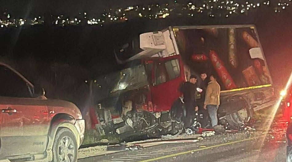 3 إصابات في حادث سير بين شاحنة ومركبة قضاء سلفيت