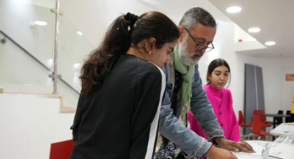 قسم الثقافة المركز الجماهيري - بلدية أم الفحم يختتم برنامج الورشات الفنية للطالبات الموهوبات