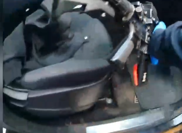 سرقة في  وضح النهار: لائحة اتهام ضد مواطن من المغار خطف سلاح رجل أمن داخل حافلة