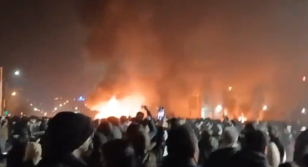 الحرس الثوري يوجه أصابع الاتهام لترامب ونتنياهو: يقودان مخططاً لتسليح مأجورين وإشعال الشغب في إيران