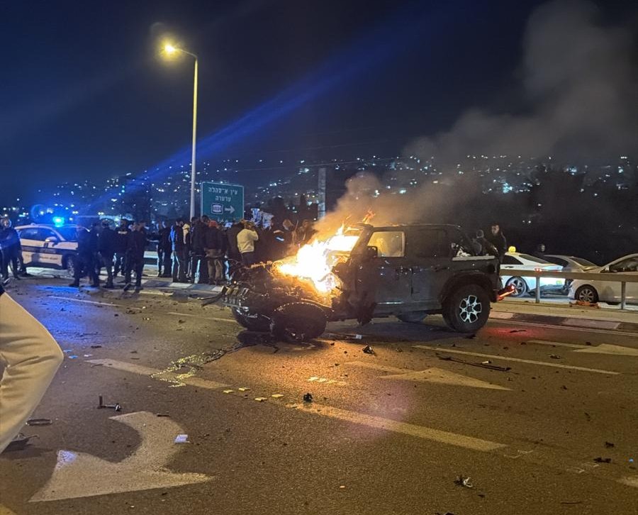 إصابة 3 أشخاص جراء انفجار سيارة على شارع 65 قرب عرعرة 