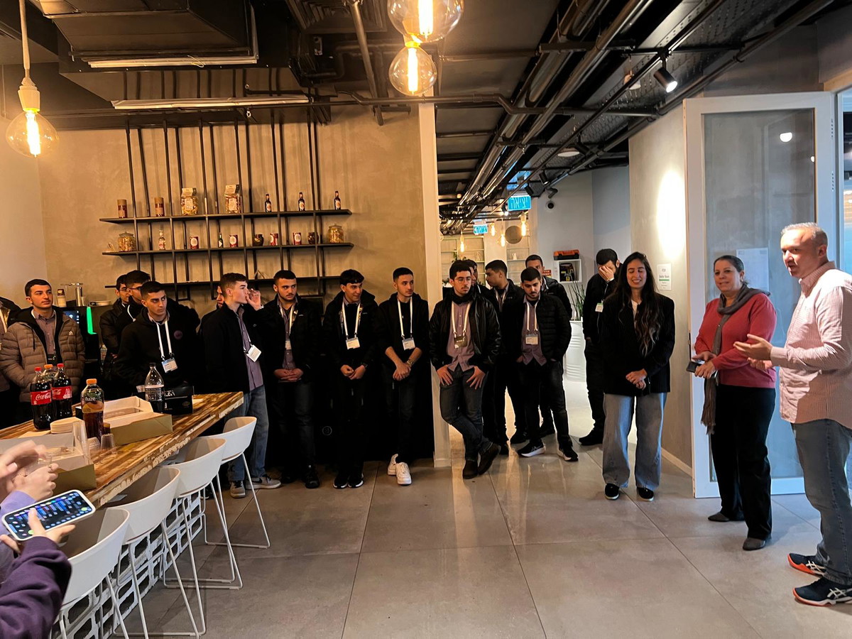 ضمن مشروع الريادة والابتكار- طلّاب المدرسة الأهلية أم الفحم في زيارة لشركة Service Now