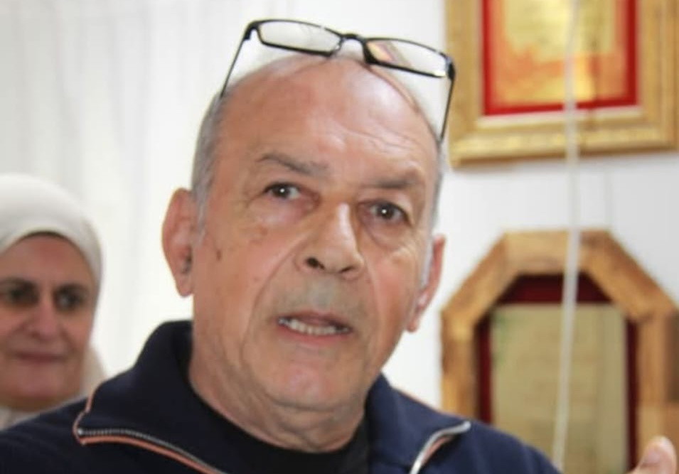 لقد آن الأوان أن نقولها بصوتٍ واضح: أنتم قيادات أحزاب، لا قيادات شعب..