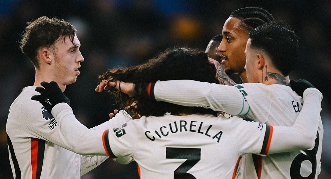 تشيلسي يواصل الضغط على مانشستر يونايتد بثلاثية بالمر