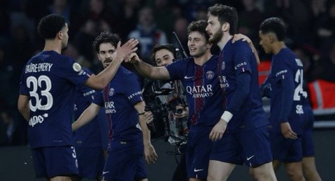 باريس سان جيرمان يكتسح مارسيليا بخماسية ويستعيد صدارة الدوري