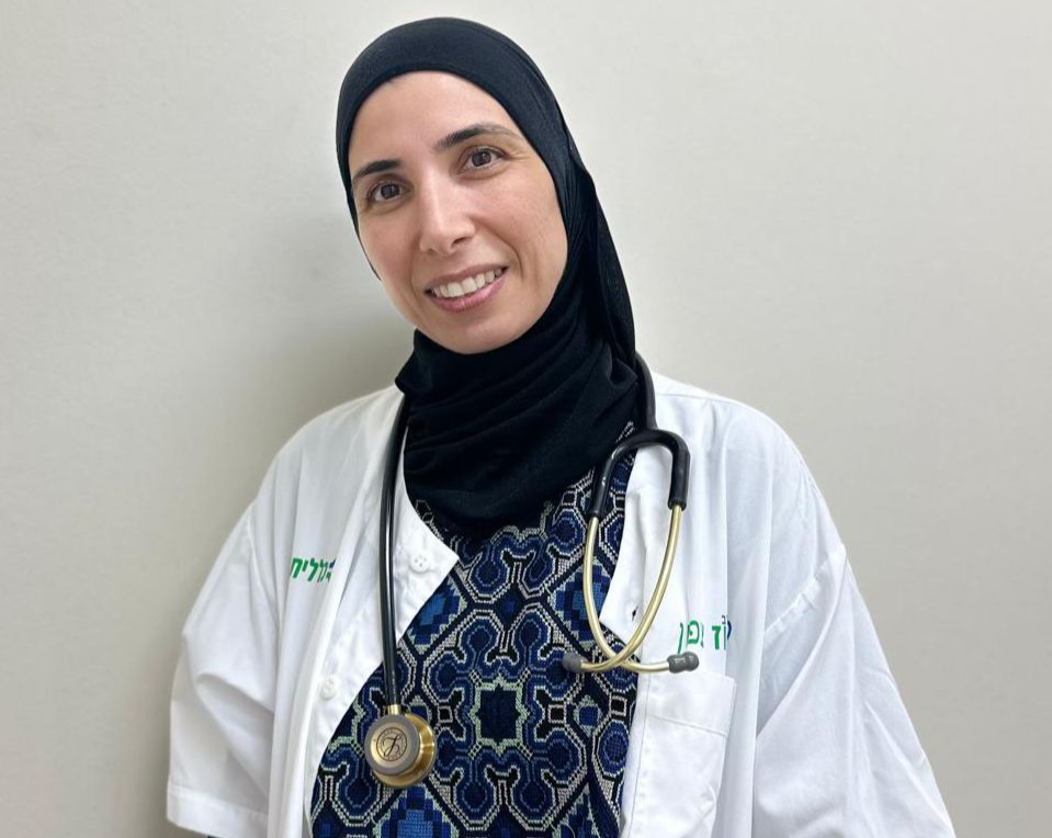 تعيين جديد في عيادة كلاليت في طرعان: الدكتورة حنين ذيابات مديرة للعيادة مع تقاعد الدكتور رمزي بشارة