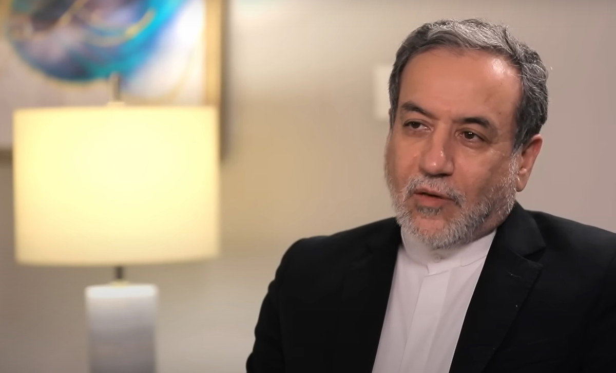 الخارجية الإيرانية: عراقجي ونظيره العماني يبحثان في جنيف الملف النووي ورفع العقوبات