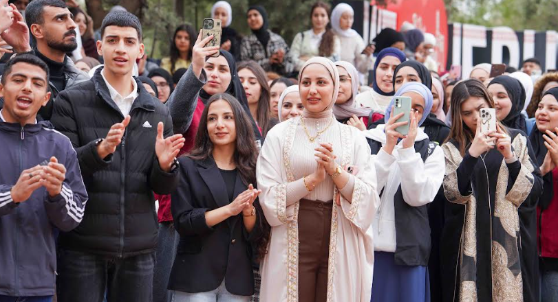 جامعة القدس تضيء هلال رمضان المبارك بحضور رسمي وديني