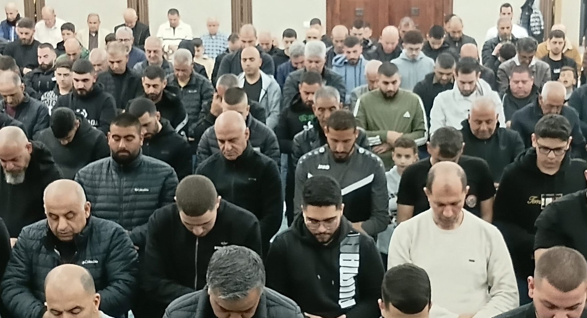 أجواء رمضانية خاشعة في عرابة: مسجد صلاح الدين الأيوبي يغص بالمصلين في الليلة الثانية