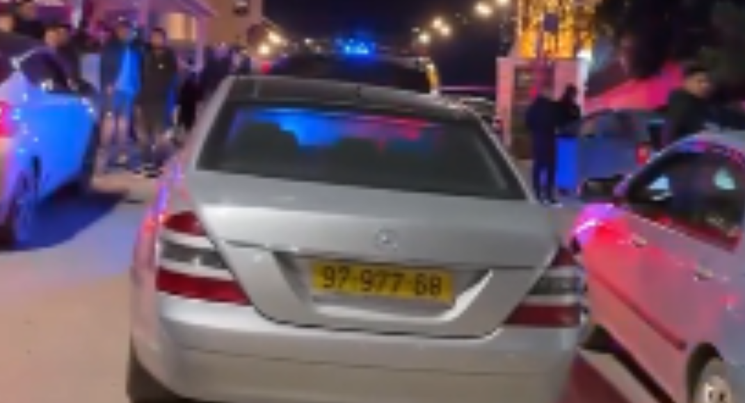 إكسال: الأهالي يلقون القبض على مشتبه بإطلاق نار ويسلمونه للشرطة