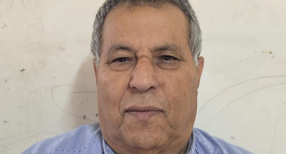 إنّ اليتيم من تجد له أمًّا تخلّت أو أبًا مشغولاً