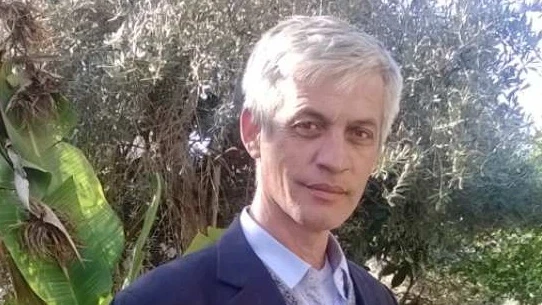 ازهار واشواك