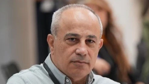 الحرب على إيران: هروبٌ إلى الأمام في لحظة سياسية مأزومة