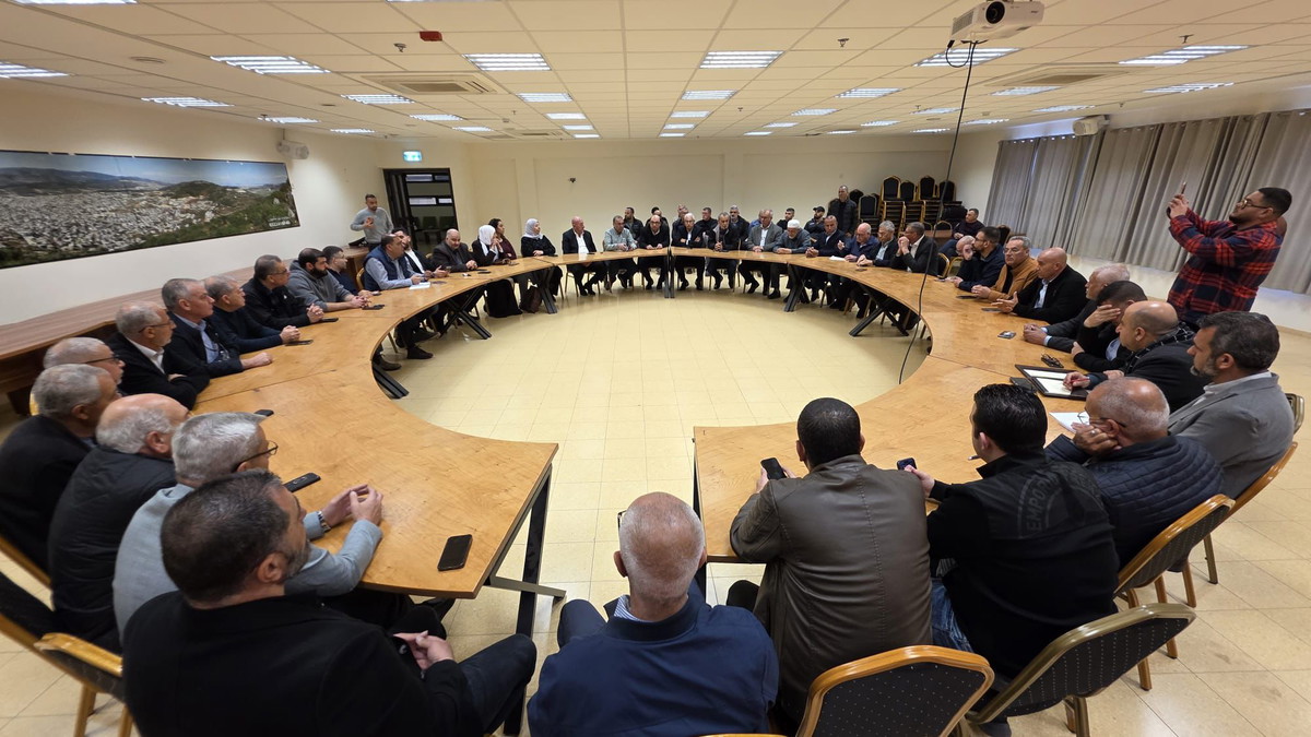 اجتماع طارئ للمتابعة| إضراب للسلطات المحلية غدًا وإضراب عام في عرابة احتجاجًا على إطلاق النار على رئيس البلدية