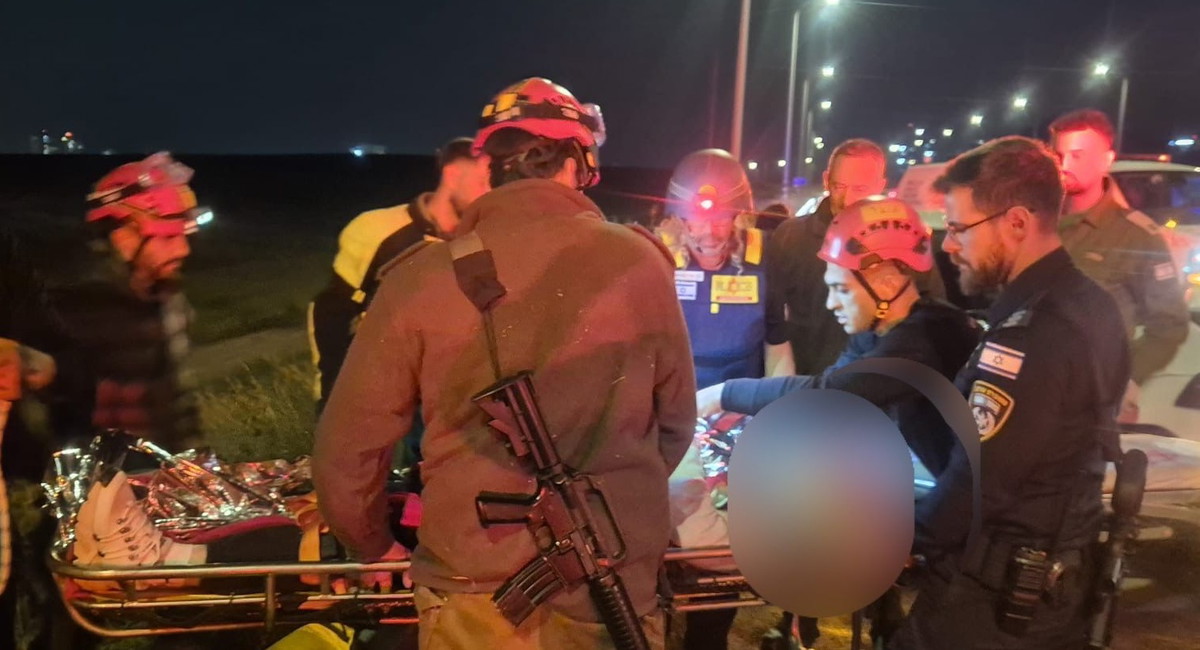 إنقاذ امرأة سقطت في قناة عميقة على شارع 79 أثناء دوي صافرات الإنذار