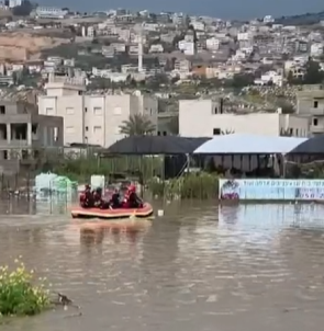 في ثاني ايام عيد الفطر:تخليص عالقين جراء فيضانات وسيول الأمطار