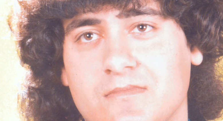 الأمُّ  مدرسَة  