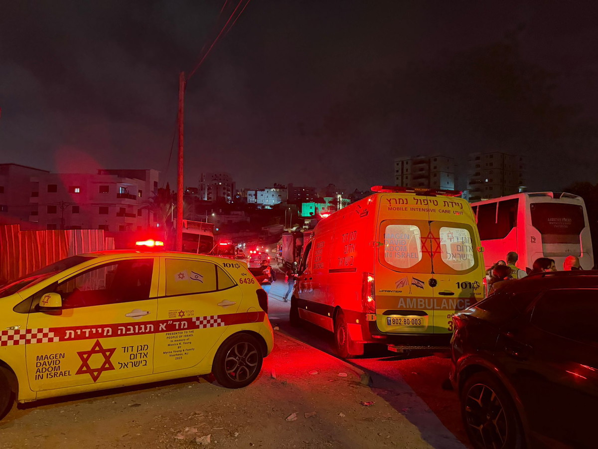 تل أبيب: إصابة شاب بجراح خطيرة إثر تعرضه لحادثة عنف